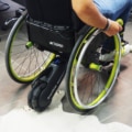 SmartDrive MX2+ hulpmotor op Progeo rolstoel.